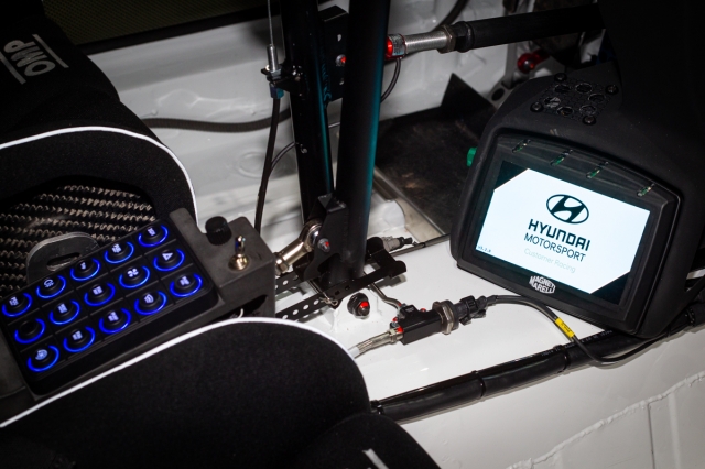 01_LllegadaHyundaiI20Rally22009_006