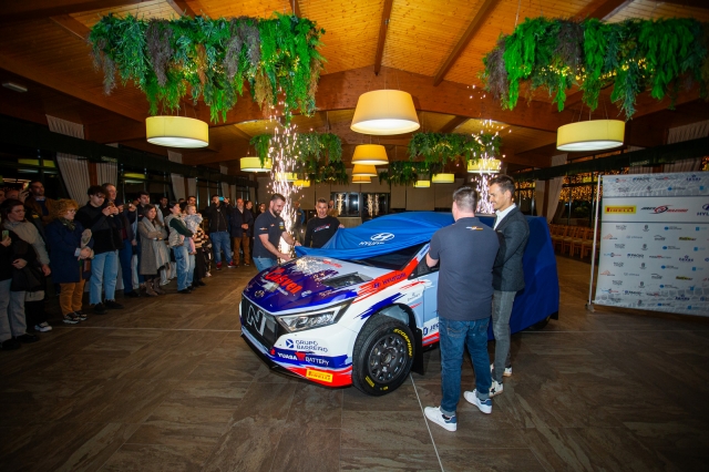 01_PresentacionAresRacing24_035