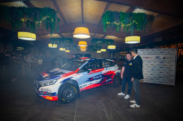 01_PresentacionAresRacing24_038